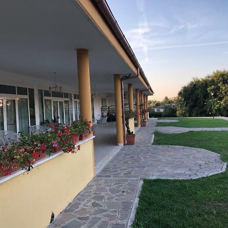 Agriturismo "Lo Zafferano" Aprilia Exterior foto